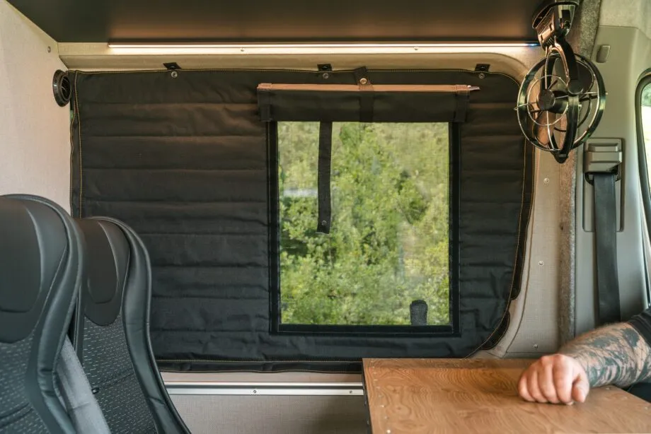 Blackout Curtains - obrazek 2