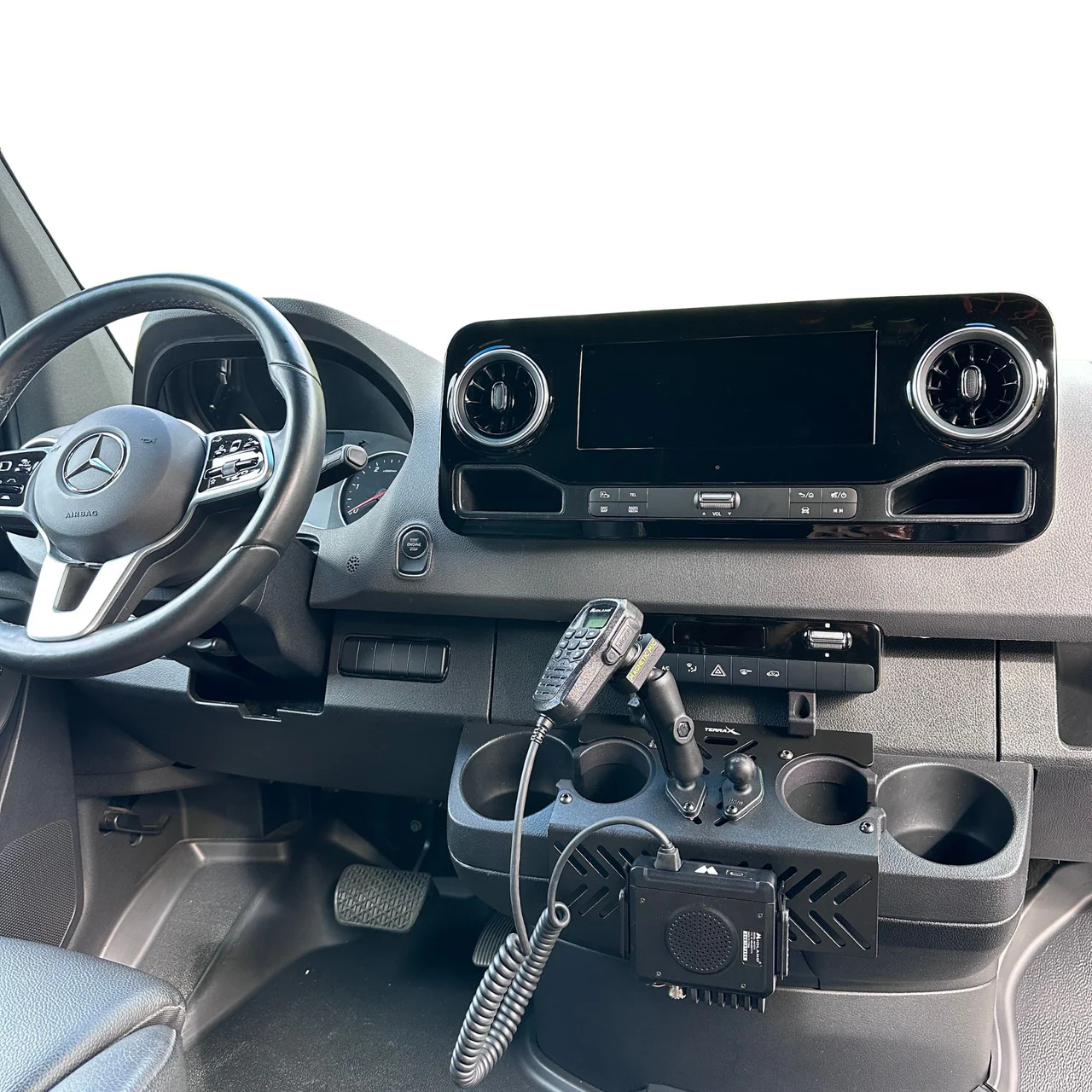Terra X CUPDOK - uchwyt montażowy na konsolę do Mercedes Sprinter 2019+ - obrazek 8